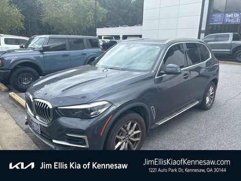 Used 2022 BMW X5 sDrive40i w/ Premium Package image 1