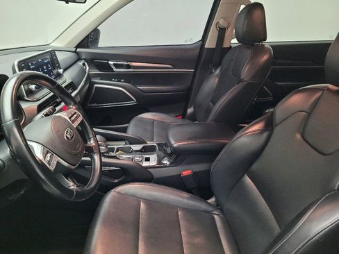 Used 2020 Kia Telluride LX image 17