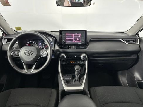 Certified 2022 Toyota RAV4 XLE w/ Convenience Package AWD/4WD image 16