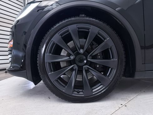 Used 2022 Tesla Model X Plaid AWD/4WD image 15