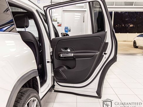 Used 2022 Mercedes-Benz GLB 250 4MATIC image 39