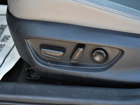 Used 2025 Toyota Camry SE FWD image 17