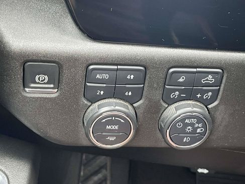 Certified 2024 Chevrolet Silverado 2500 High Country AWD/4WD image 35
