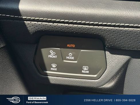 Used 2024 Volkswagen Atlas SE AWD/4WD image 22