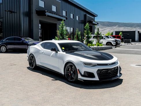 Used 2021 Chevrolet Camaro ZL1 RWD image 6