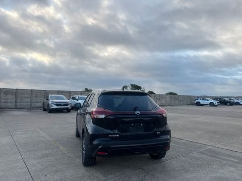 Used 2023 Nissan Kicks SV FWD image 19