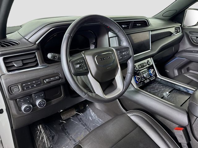 Used 2022 GMC Yukon Denali AWD/4WD image 9