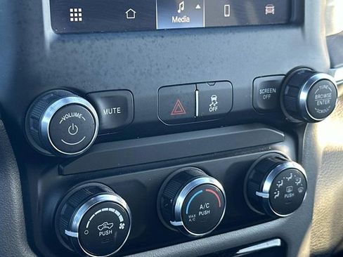 Used 2024 RAM 2500 Big Horn image 26