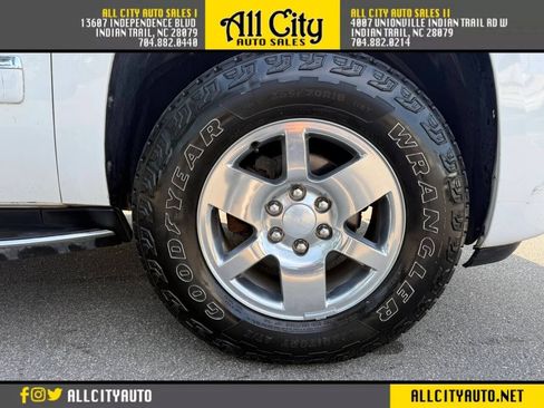 Used 2009 GMC Yukon XL Denali RWD image 13