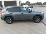 Used 2023 Nissan Rogue S image 4