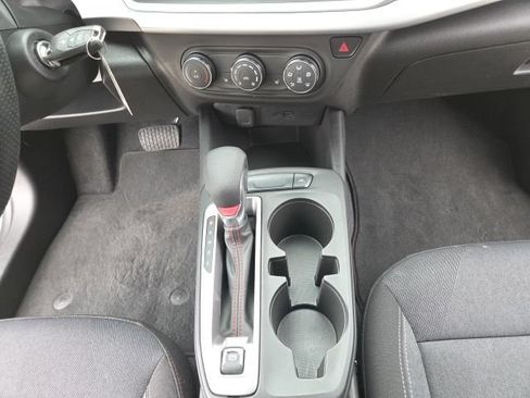 Used 2024 Chevrolet Trax RS w/ Driver Confidence Package FWD image 25