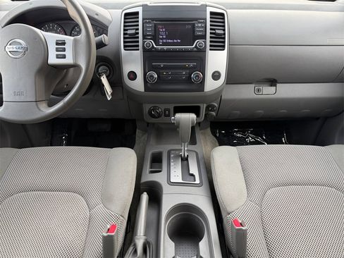 Used 2018 Nissan Frontier SV image 24