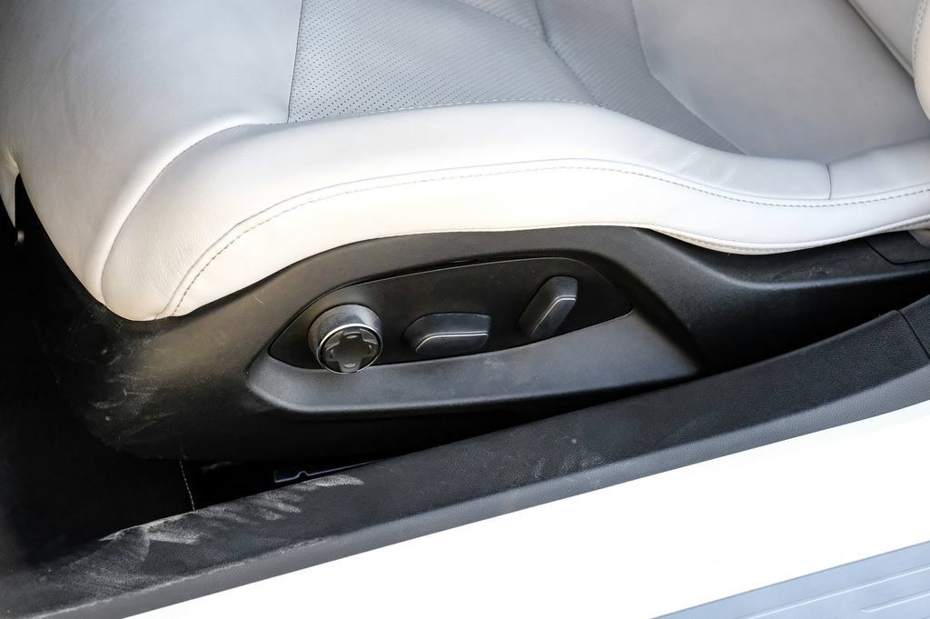 Used 2020 Chevrolet Corvette Stingray Preferred Cpe w/ 2LT Preferred Equipment Group RWD image 33