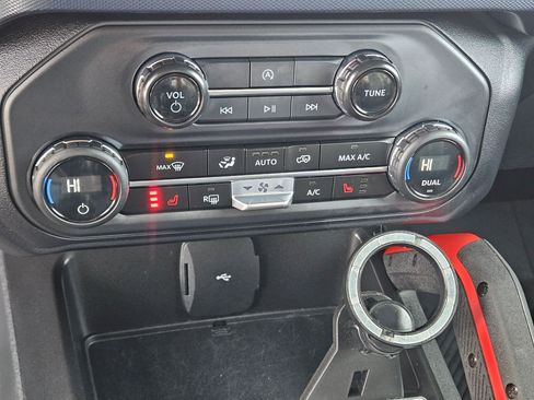 Used 2023 Ford Bronco Heritage Edition AWD/4WD image 28