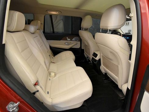 Used 2021 Mercedes-Benz GLS 450 4MATIC image 19