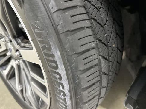 Used 2017 Ford Explorer Platinum AWD/4WD image 30