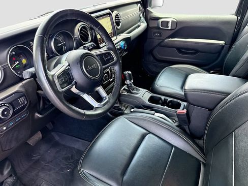Used 2023 Jeep Wrangler Unlimited Sahara w/ Cold Weather Group AWD/4WD image 25