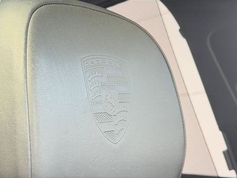 Certified 2025 Porsche Cayenne S AWD/4WD image 28