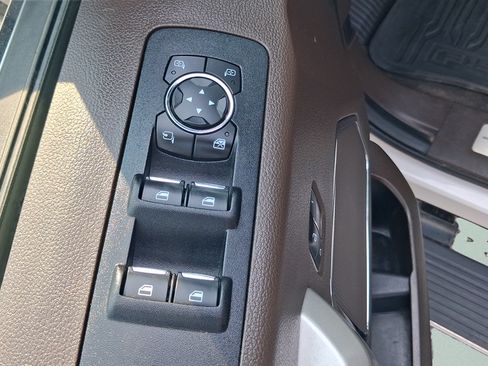 Used 2016 Ford F150 King Ranch w/ Equipment Group 601A Luxury AWD/4WD image 23