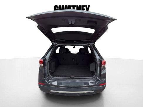 Used 2023 Chevrolet Equinox LT AWD/4WD image 12