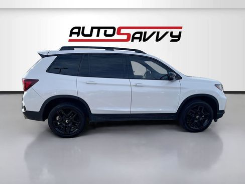 Used 2024 Honda Passport Black Edition image 8