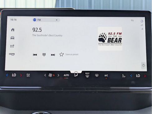Used 2025 Ford Expedition Active AWD/4WD image 18