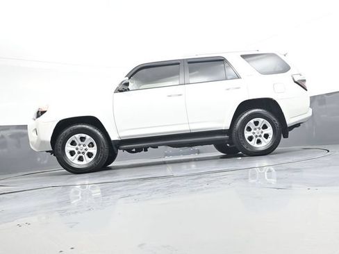 Used 2016 Toyota 4Runner SR5 Premium AWD/4WD image 35