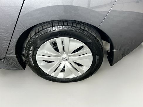 Used 2023 Nissan Leaf S FWD image 11