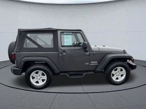 Used 2016 Jeep Wrangler Sport w/ Quick Order Package 24S AWD/4WD image 3