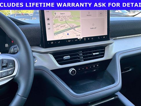 Used 2025 Ford Explorer Active RWD image 6