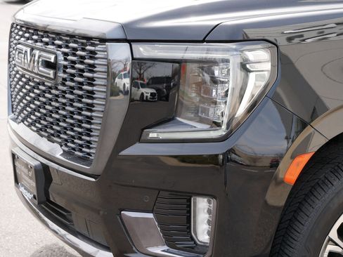 Used 2024 GMC Yukon Denali Ultimate AWD/4WD image 16
