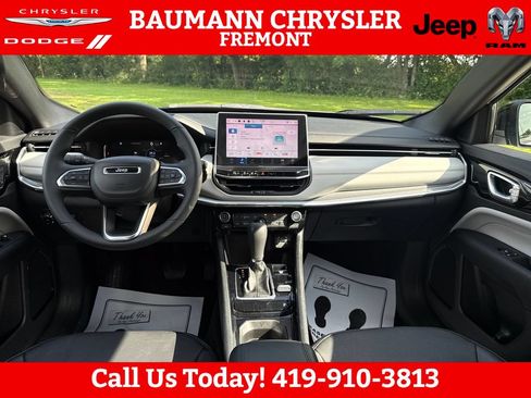 Used 2023 Jeep Compass Limited w/ Elite Group AWD/4WD image 12