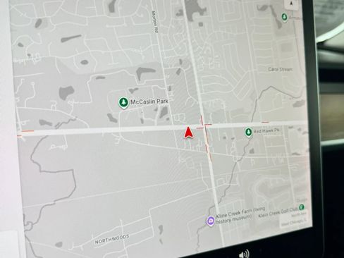 Used 2020 Tesla Model Y Long Range image 27