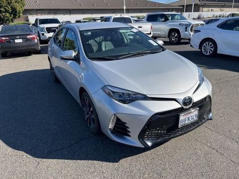 Used 2019 Toyota Corolla SE w/ Carpet Mat Package (TMS) image 3