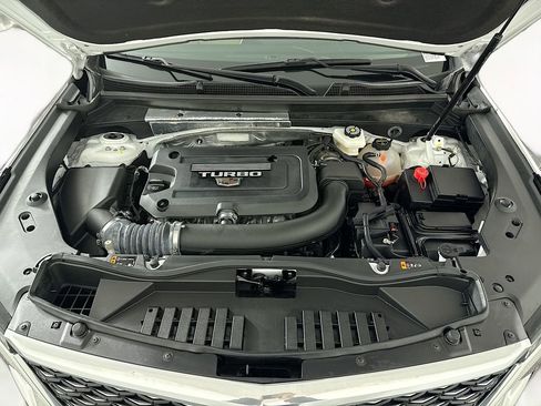 Used 2025 Cadillac XT4 Premium Luxury image 28