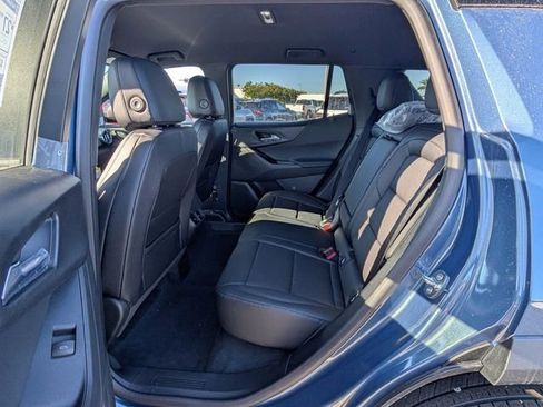 New 2026 Chevrolet Equinox LT w/ Convenience Package II FWD image 5