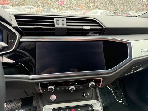 Used 2020 Audi Q3 2.0T Premium w/ Convenience Package image 18