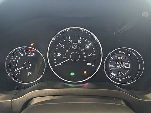 Used 2021 Honda HR-V LX image 17