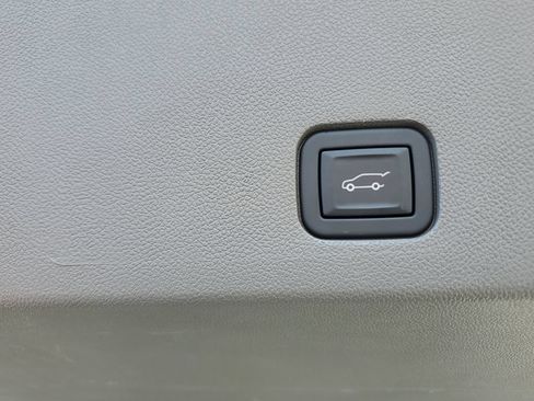 Certified 2024 Cadillac XT6 Premium Luxury w/ Technology Package FWD image 28