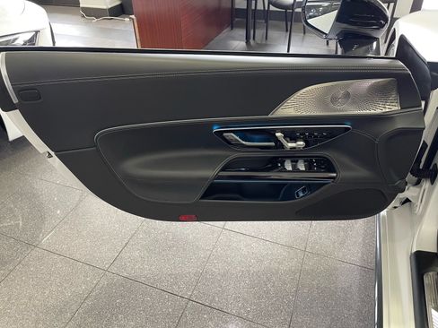 Used 2022 Mercedes-Benz SL 63 AMG 4MATIC image 25