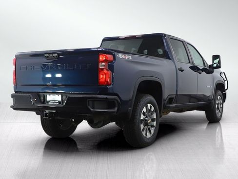 Used 2023 Chevrolet Silverado 2500 Custom w/ Custom Convenience Package AWD/4WD image 5