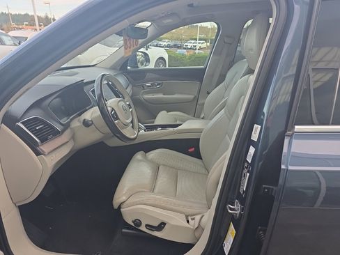 Used 2020 Volvo XC90 T8 Inscription image 8