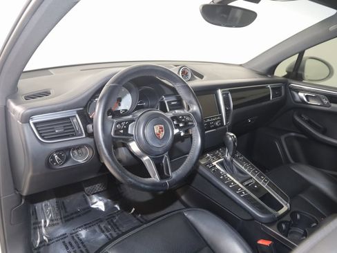 Used 2015 Porsche Macan S image 25