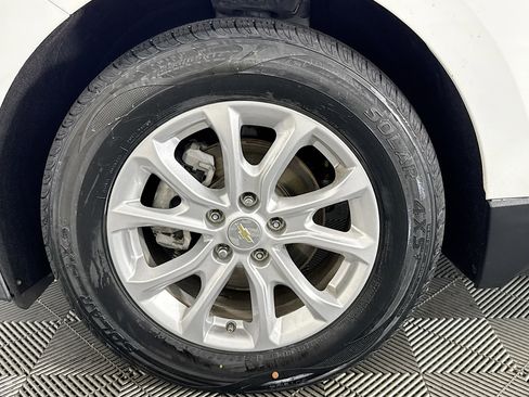 Used 2021 Chevrolet Equinox LT AWD/4WD image 48