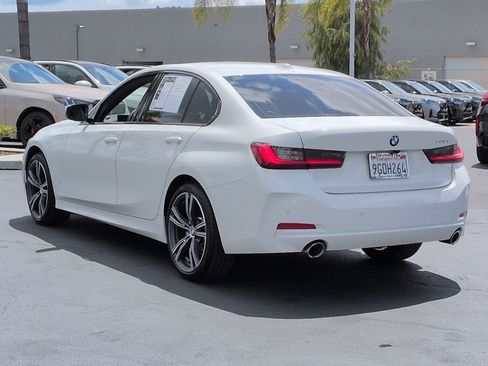 Used 2023 BMW 330i Sedan w/ Convenience Package RWD image 8
