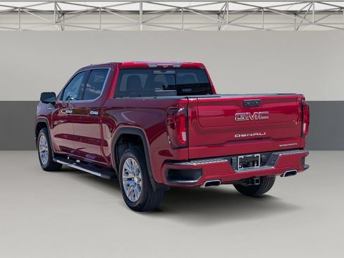Used 2023 GMC Sierra 1500 Denali w/ Technology Package AWD/4WD image 7