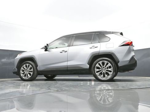Used 2020 Toyota RAV4 XLE Premium FWD image 50
