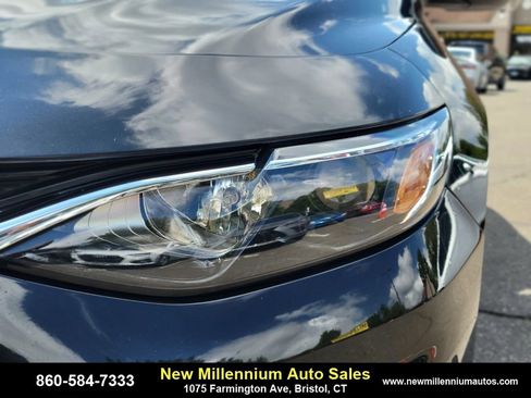 Used 2023 Chevrolet Malibu LT image 10