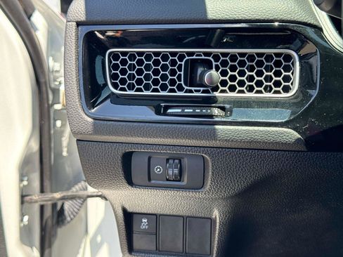 Certified 2025 Honda Civic Sport image 29