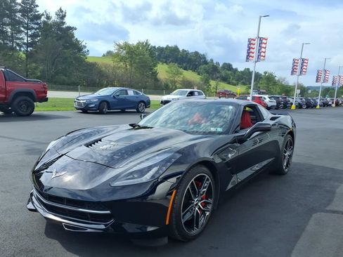 Used 2015 Chevrolet Corvette Stingray Coupe w/ 2LT Preferred Equipment Group RWD image 4